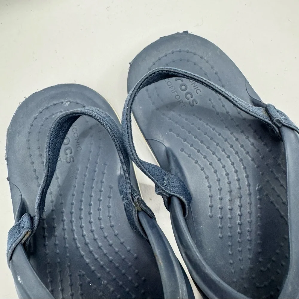 CROCS navy blue toddler flip flops sandals with elastic back 10